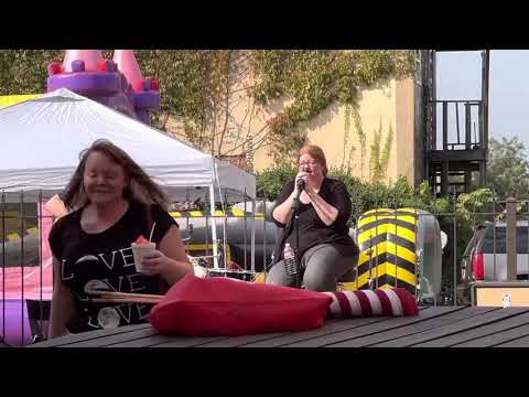 Mandi Thomas singing “Chandelier”