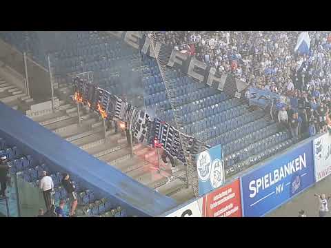 Hansa Hools Pyro HSV Schalzaunfahne 15. Mai 2022