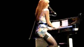 Tori Amos Lady In Blue Live Etown 12/07/09 New York City