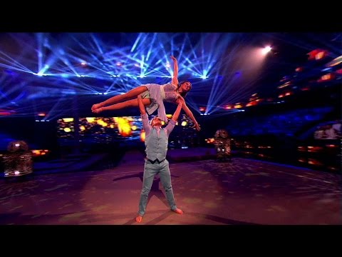 Bobby Lockwood and Kristin Allen's performance to 'Let It Go' - Tumble: Semi-Final - BBC