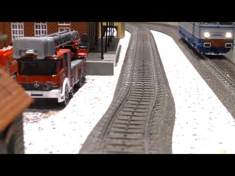 Locomotiva EA 40-0096-4 CFR    M A R F A  !