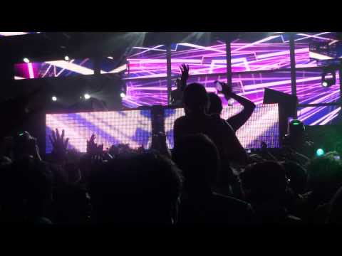 Calvin Harris Lollapalooza Chile 2012 - Levels Calling (HD)