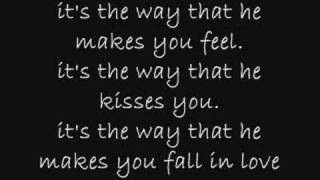 pretty girl (lyrics)