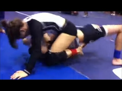 【男女寝技】太ももムチムチの女の子がわずか1分で関節を極める