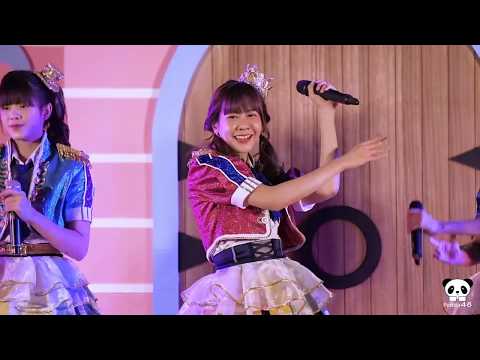[Fancam]181225 เธอคือแมโลดี้... Noey BNK48 @ Imperial World Samrong by Landmark Organize