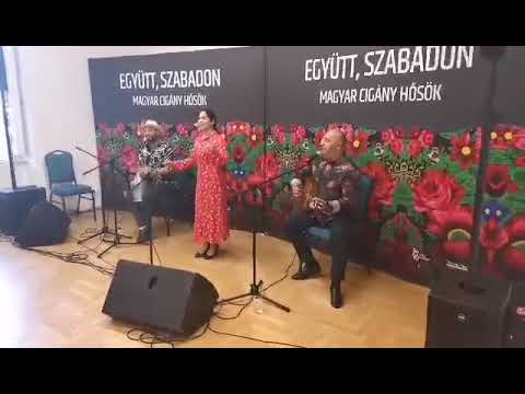 Lakatos Mónika FolkTrió