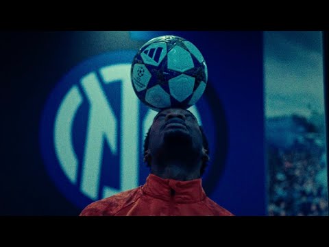 🎤 Žádnej Krok Zpět // Inter - Slavia Song 🎶