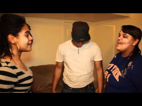 Me quiere a mi video official