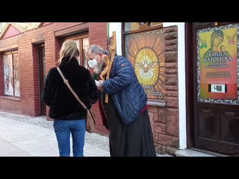 Charbel TV-Venerdì di evangelizzazione,padre Jarek cammina con la Croce di Gesù-05.02.2021