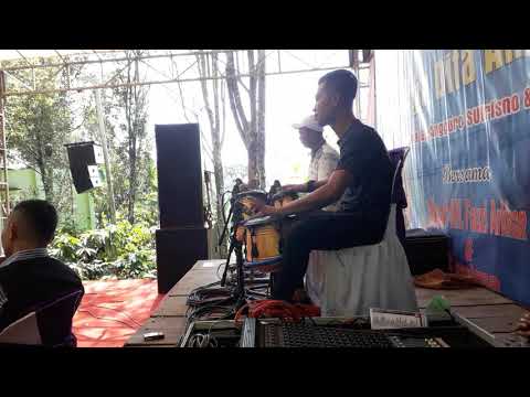 Pamer bojo..lthn neng panggung Avita Nada