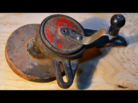 Vintage Hand Crank Grinder Restoration