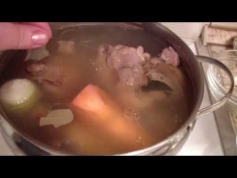Как приготовить холодец ? Вкусное мясное блюдо .