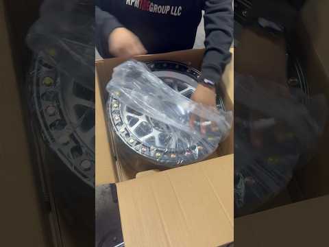 Unboxing a KMC offroad wheel for a Jeep. So satisfying #unboxing #new #wheels #offroad #kmc #rims