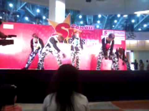 B.O.W cover B.A.P : Warrior @ S Cawaii! 2012 (Futrue Rangsit)