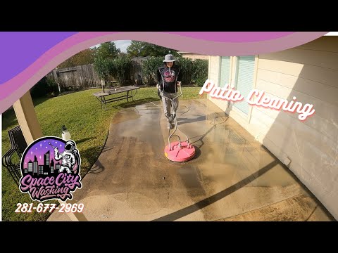 House washing exterior cleaning video by Space City Washing