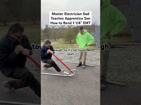 How Electricians Bend 1 1/4” EMT Conduit,💪 and it’s not that Easy🤯 #electrician