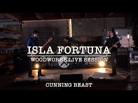 Isla Fortuna - Cunning Beast (Live)