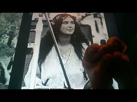 Horacio the handsnake - Licorice McKechnie