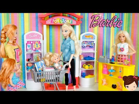 Los Bebes de Elsa y Ana  de Compras en la Jugueteria de Barbie -  Tienda de Juguetes Video