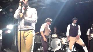 Ben L'Oncle Soul - Concert@Berlin - Ain't Off To The Back.MP4