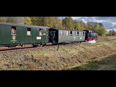 Parallelfahrt der Baureihe 52 und der Lok 11 der Mansfelder Bergwerksbahn