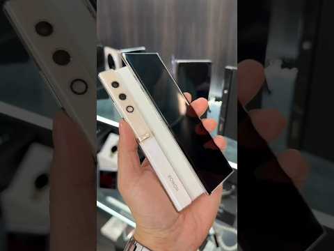 Honor V Purse Hands-On Review | Stylish Fold, Fashion Statement, Flagship Touch #shorts #trending