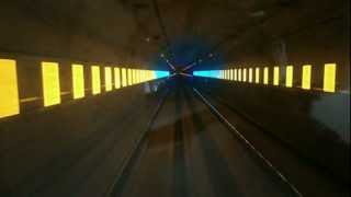 preview picture of video 'ソウル地下鉄新盆唐線 前面展望　光のトンネル　Seoul Subway Sin Bundang Line Tunnel of the light (2012.6)'