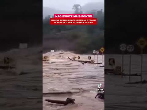 Sumiu a Ponte sobre o Río das Antas, entre Cotiporã e Dois Lajeados. #projeto1000dias