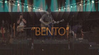 Download lagu B E N T O  -  Iwan Fals ( Live HD ) mp3