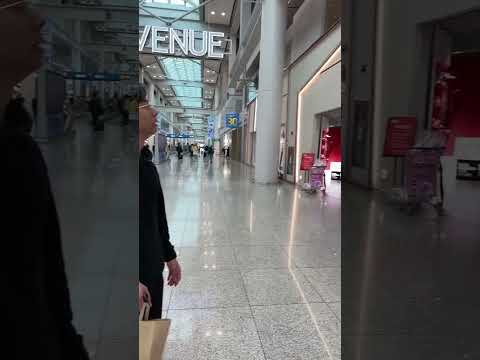 League of Legends at the Airport