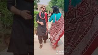 Gulabi Cholo in Tik Tok Sindhi Songs