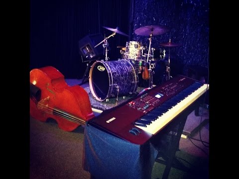 Emmet Cohen Trio - up close and live jazz