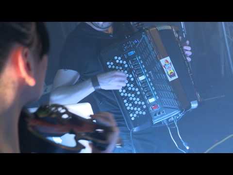 06/17 - M-a facut muma frumoasa (LIVE) (Subcarpati & Band@Arenele Romane) (01/12/14)