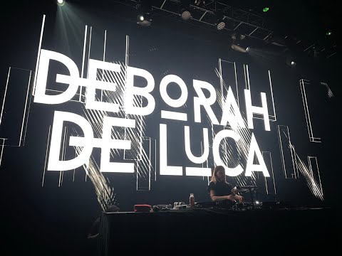DEBORAH DE LUCA - O' MAR FOR (feat. Lolloflow) @ London 2023 by @domelove [ 4K ]