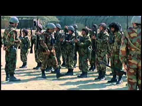 La soldatessa alla visita militare.flv