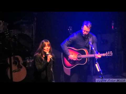 Amos Lee - Black River (feat. Priscilla Ahn) (Live at the Wiltern - 2-21-14)