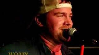 Lee Brice - She Ain&#39;t Right