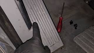 This is how you fix the "wet carpet" from footwell on your BMW!