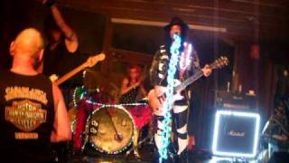 Adam Bomb: Siete Lonchas + Rock n'roll (Led Zeppelin)