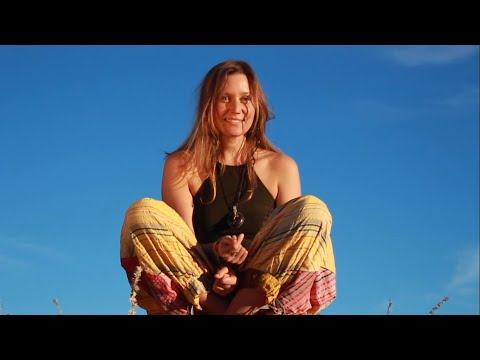 'Canario' by Katy Hooper