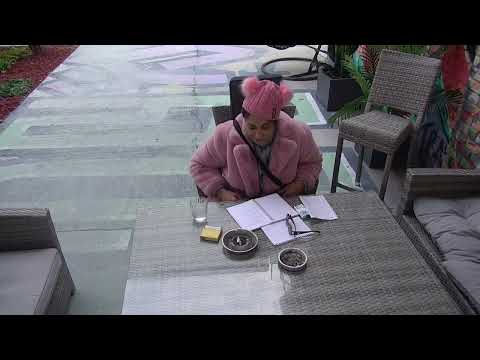 MINA SE MALO ŽALI - 12.11.2022. - INSTA TV