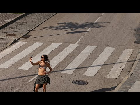 Queralt Lahoz - VUELVES (Visualizer)