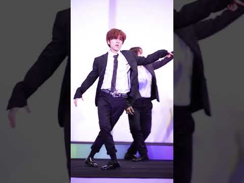 BangEarn (???/FANCAM) : The Market Bangkok