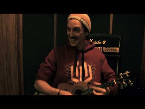 Médicos de Cuba - Panetone (live) ft. Madu (Machete Bomb)