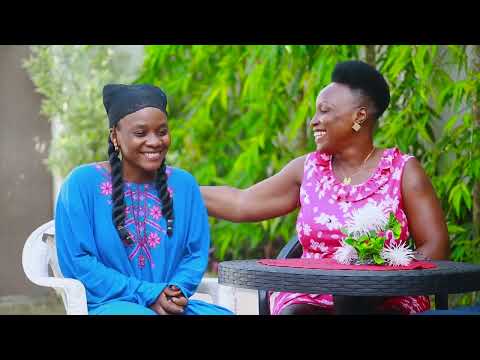 UNE FAMILLE DE OUFF DE TATA MIMIE Épisode 19 : L'ARRIVEE DE LA COUSINE MYRIAM