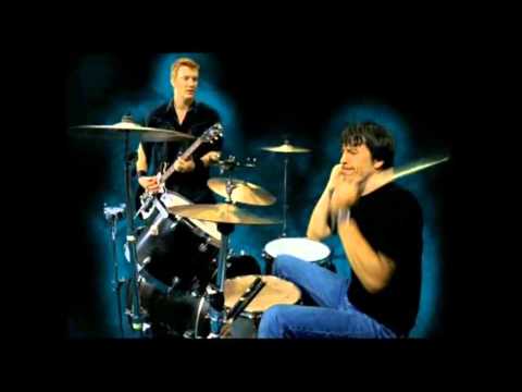 Queens of the Stone Age- No One Knows- Drumless