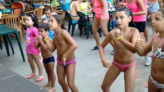 Bailando con las amigas