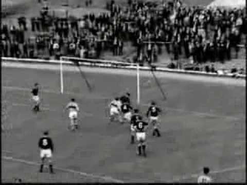 Motherwell 1 Dundee 2 (Dens Park) Scottish League Cup 1967
