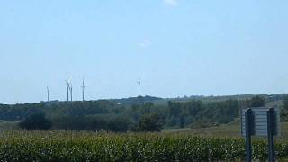 preview picture of video 'Iowa Wind Farms'