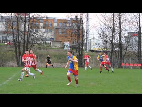 Słupek i gol dla Orkana Rumia w meczu na szczycie Okręgówki. MKS Orkan Rumia - GKS Kowale